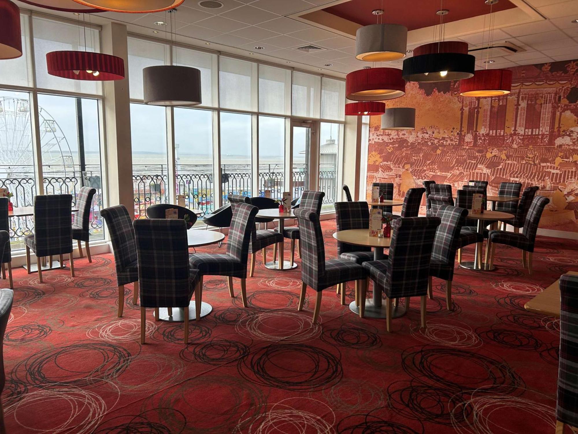Park Inn By Radisson Palace Southend-on-Sea Exterior photo