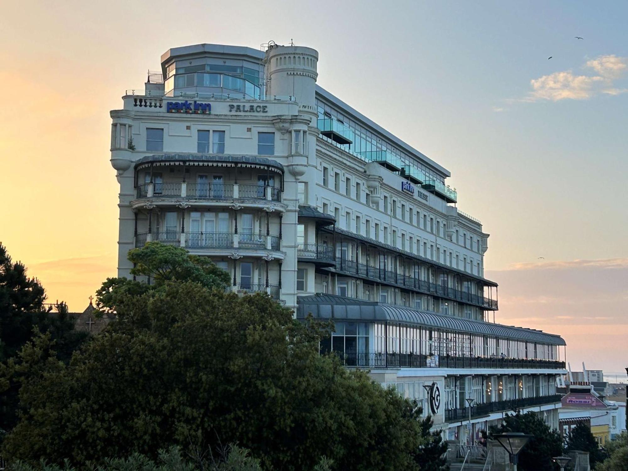 Park Inn By Radisson Palace Southend-on-Sea Exterior photo
