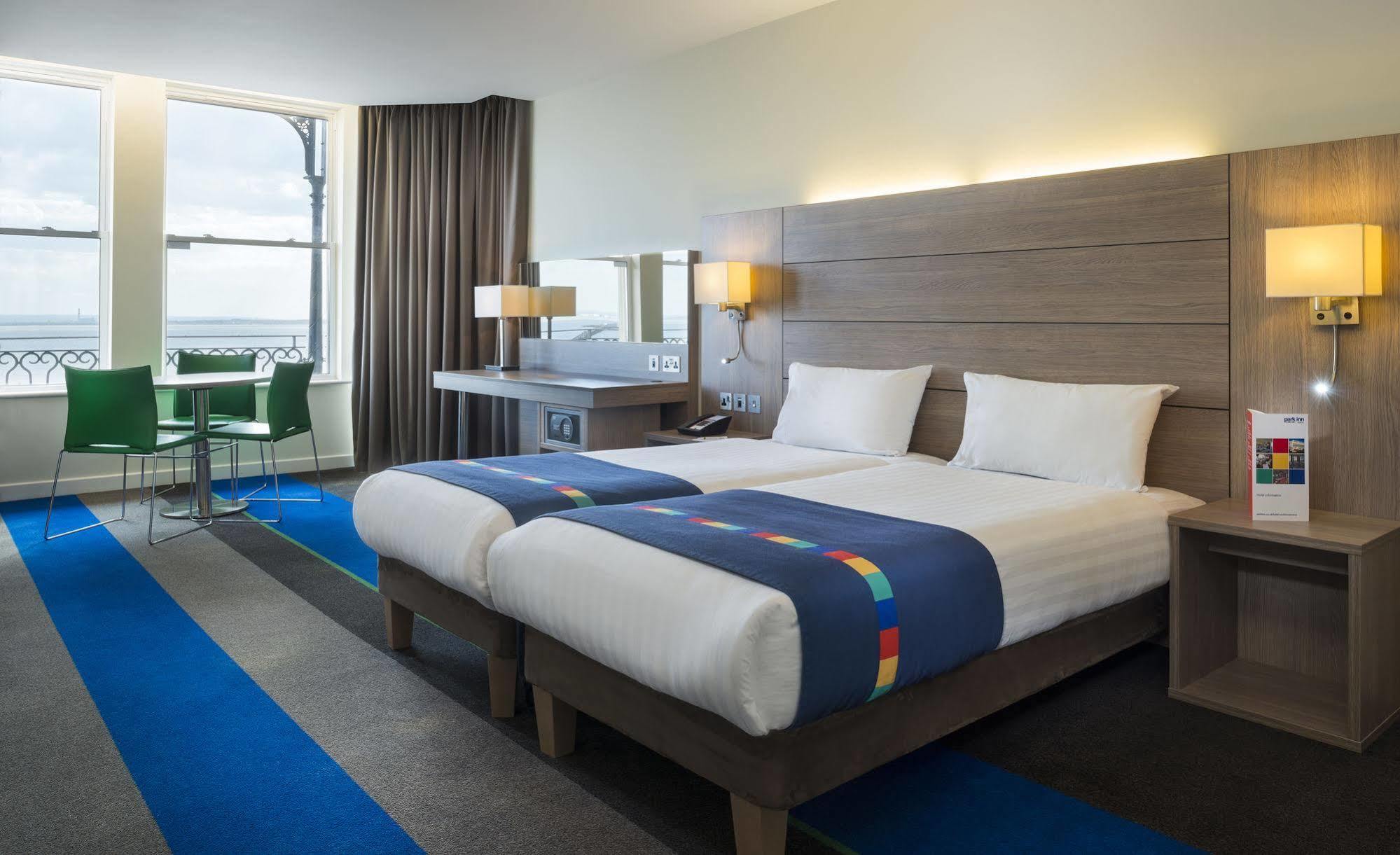 Park Inn By Radisson Palace Southend-on-Sea Exterior photo